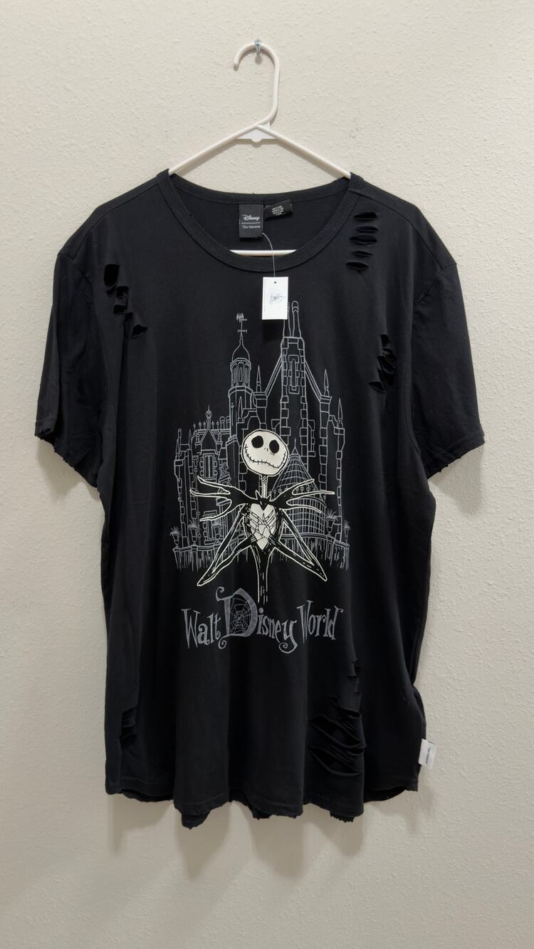 Disney Our Universe Nightmare Before Christmas Distressed T-Shirt XL NWT